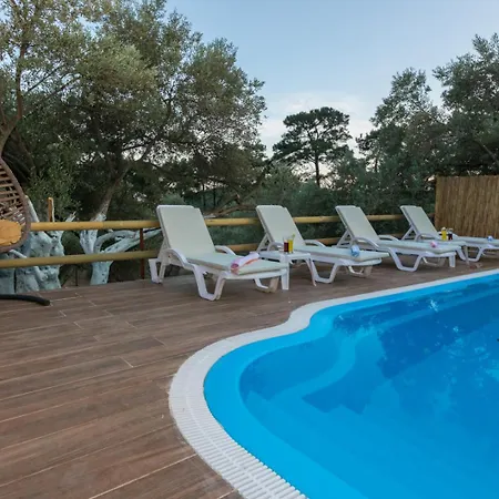 Ceren Akyaka Daily Weekly Вилла