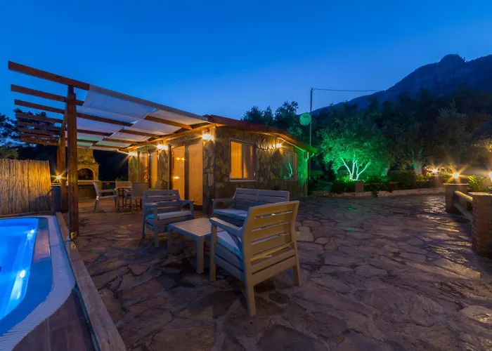 Ceren Akyaka Daily Weekly Muğla