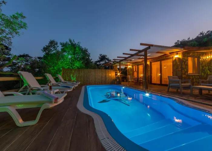Ceren Akyaka Daily Weekly Villa